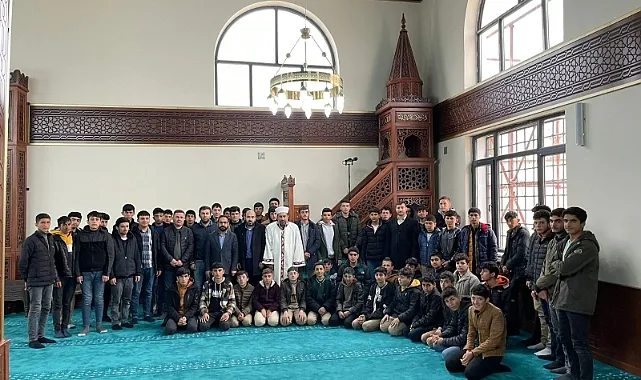 Urfa'da gençlerin desteğiyle o camii yeniden açıldı