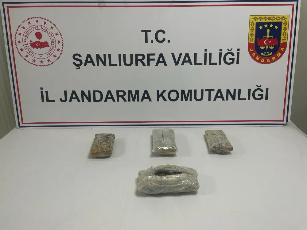Yol kontrol sırasında durdurulan araçlarda uyuşturucu ele geçirildi