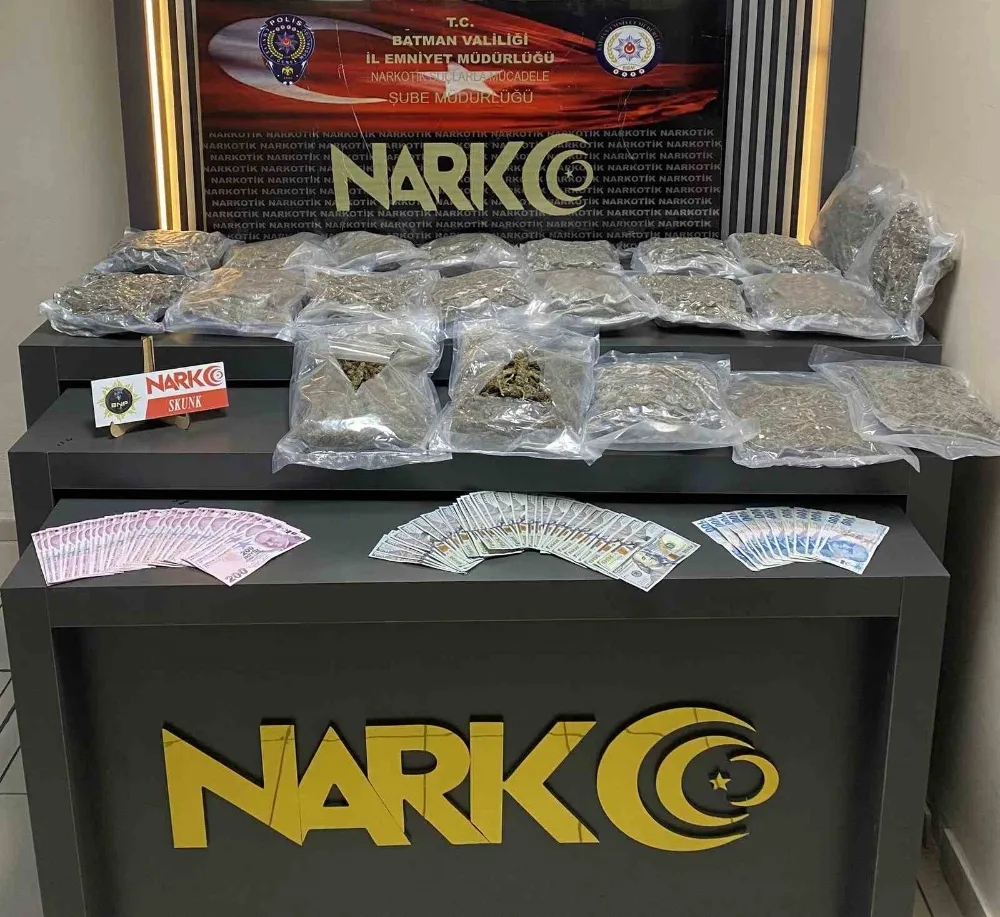 Bir araçta 11 kilo uyuşturucu ele geçirildi: 2 tutuklama