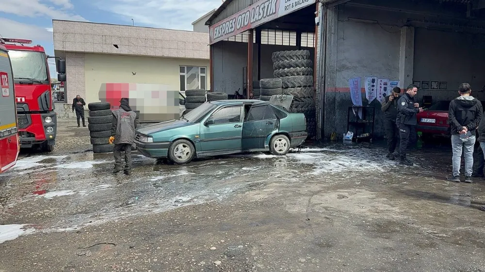 Otomobilin LPG tüpünün patladığı anın görüntüsü ortaya çıktı