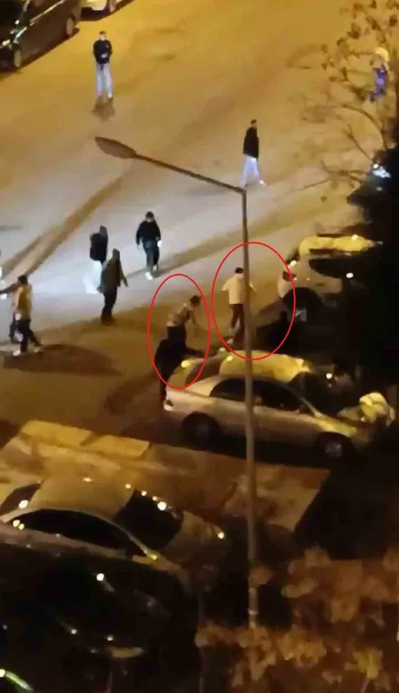 İki grup arasındaki kavga kamerada