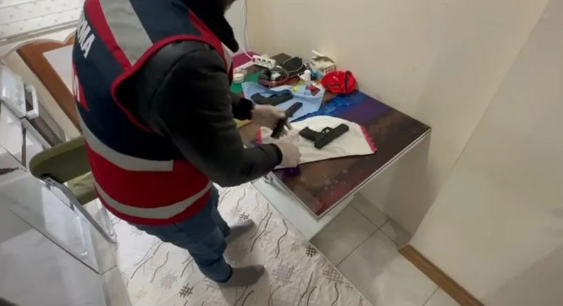 Silah kaçakçılığı operasyonu: 9 gözaltı