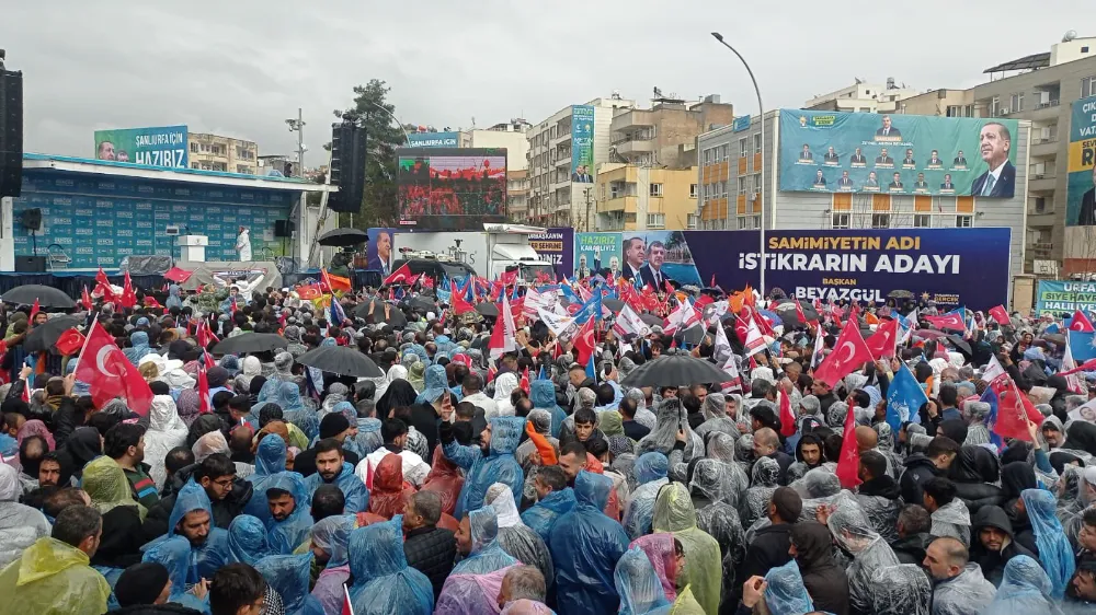 Erdoğan sevgisi yağmur dinlemedi