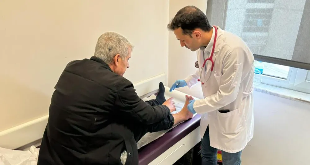 Kesileceği söylenen parmakları ozon tedavisi ile kurtarıldı