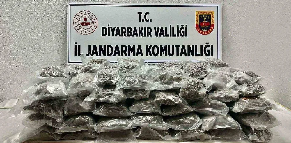 Bir araçta 71 kilo kubar esrar ele geçirildi