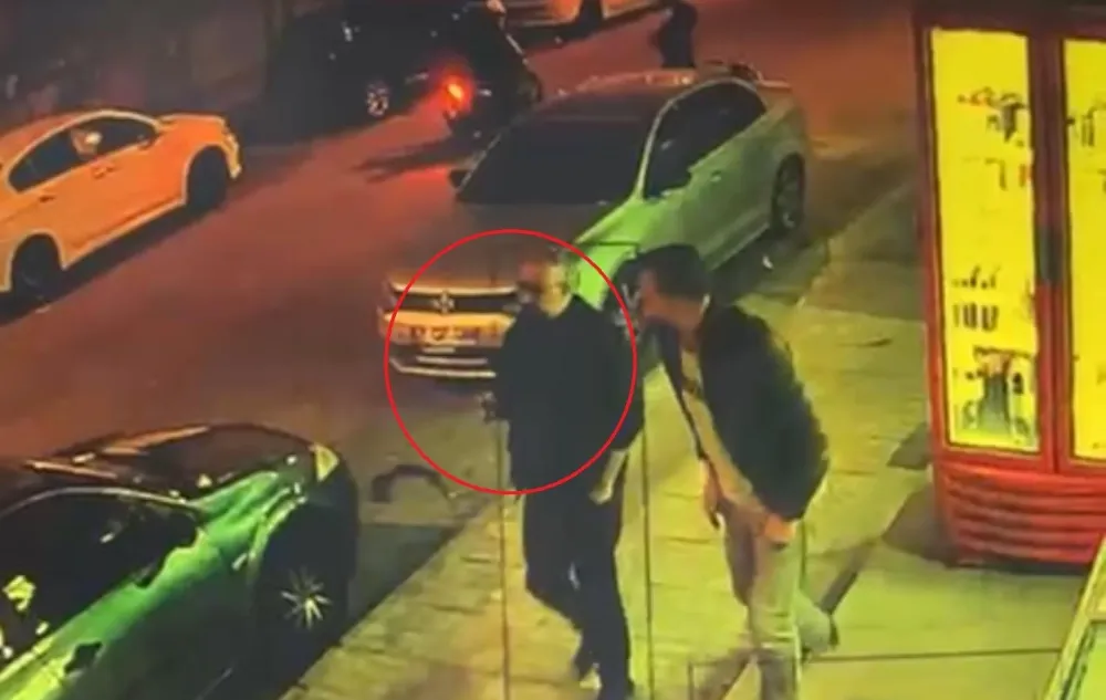 Kahveyi basıp tabanca ile havaya ateş ettiler