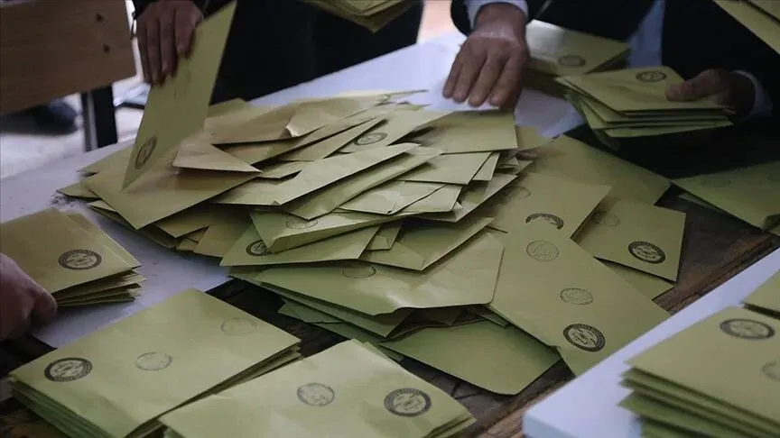 Hilvan'da AK Parti 15 sandığa itiraz etti