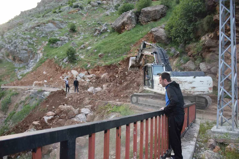 2 köyü birbirine bağlayacak yolda çalışmalar başladı