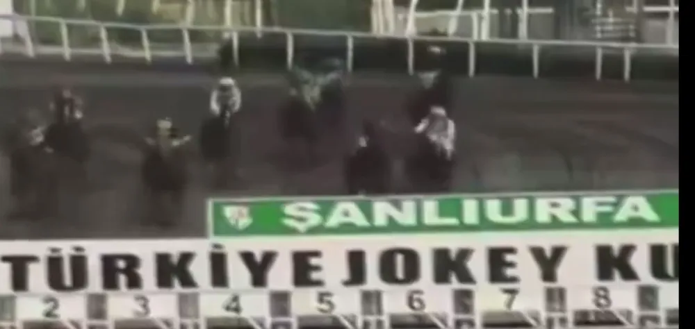 At yarışında facianın eşiğinden dönüldü