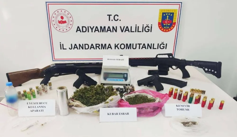 Çok sayıda silah ve silah parçası ele geçirildi