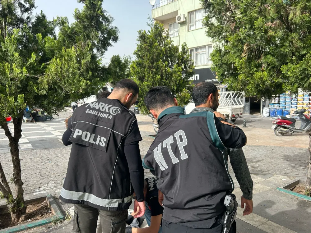 Bölge sakinlerinin başı onlarla dertteydi: Polis narkoalan uygulaması yaptı