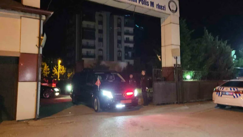 2 polisin şehit olduğu polis merkezinde incelemelerde bulundu