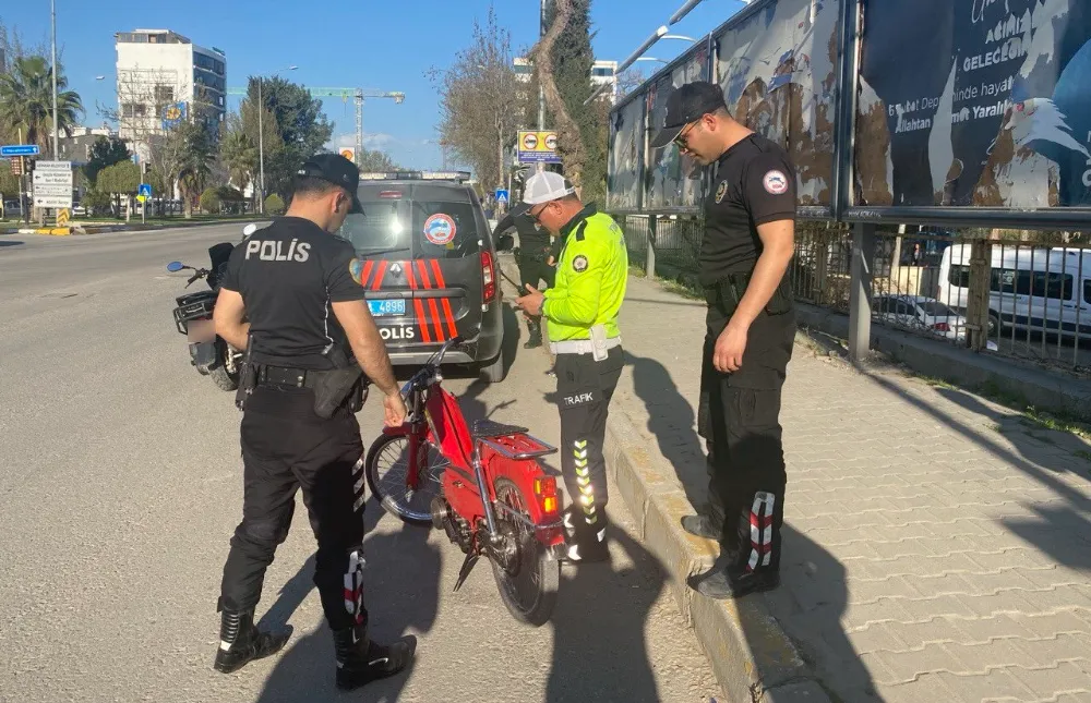 Trafiği tehlikeye düşüren motosikletlere göz açtırılmıyor