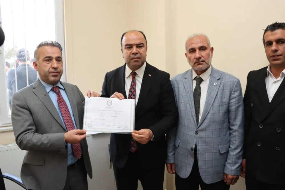 BAŞKAN ÇİFTÇİ MAZBATASINI ALARAK GÖREVİNE BAŞLADI