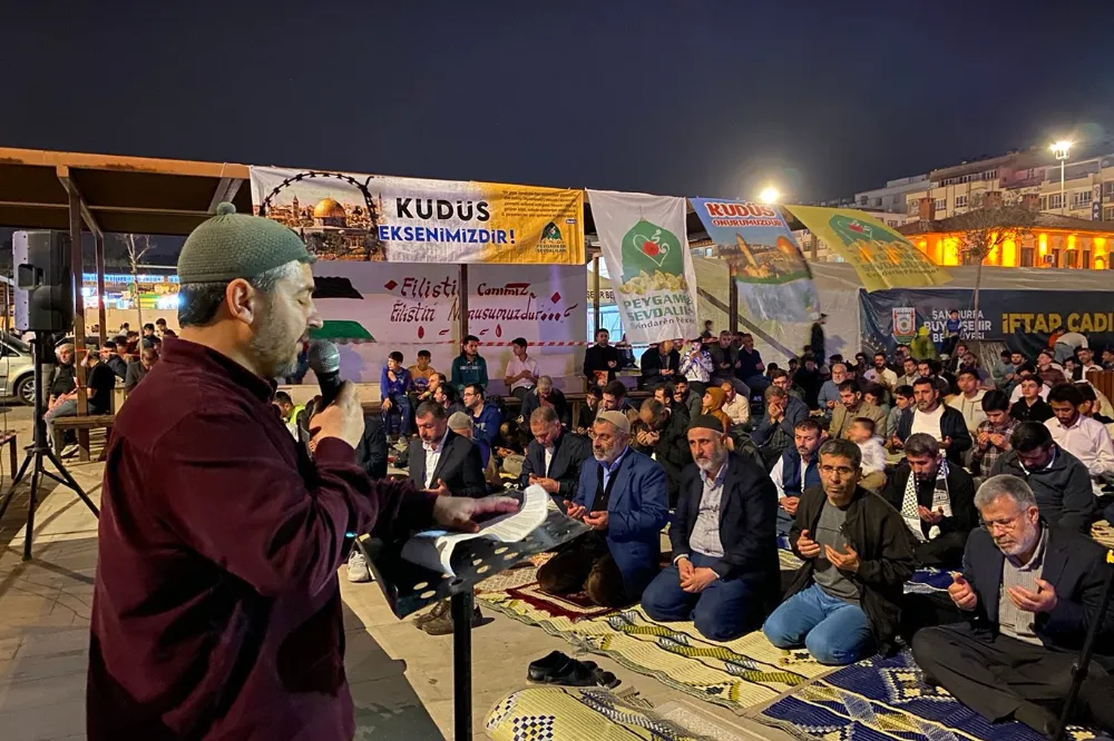Urfa'da Kudüs için eller semaya kalktı