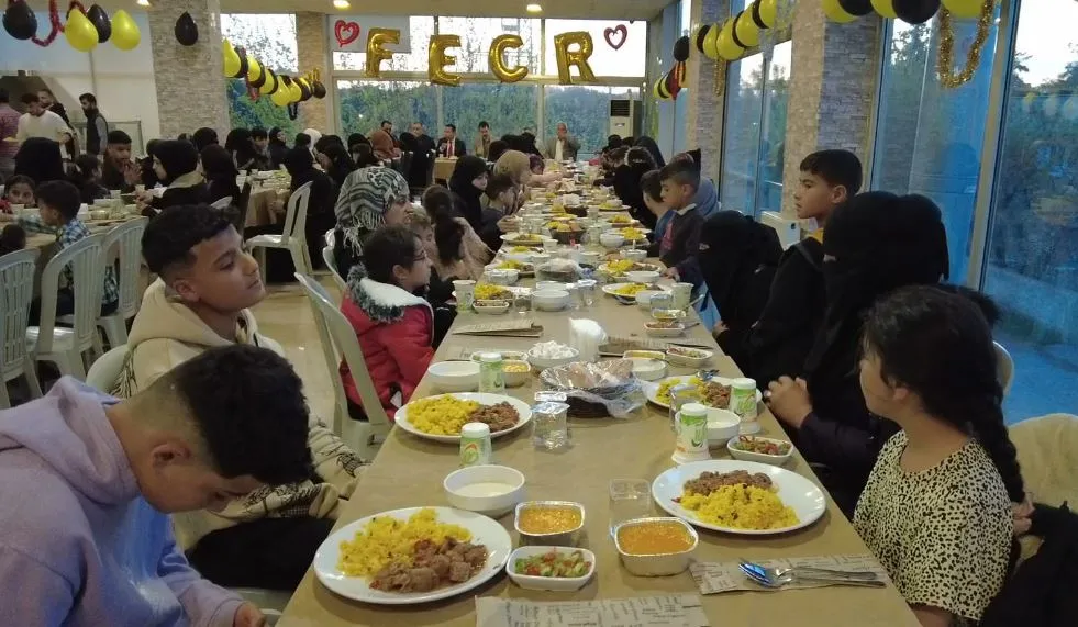 Bu Ramazanda da yetim çocukları sevindirdiler