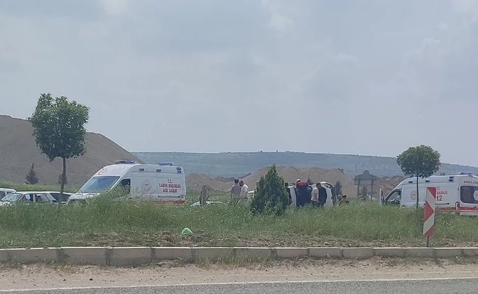 Urfa - Bozova yolunda kaza: Yaralılar var