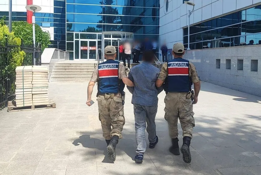 Göçmen kaçakçılığı operasyonu: 5 gözaltı