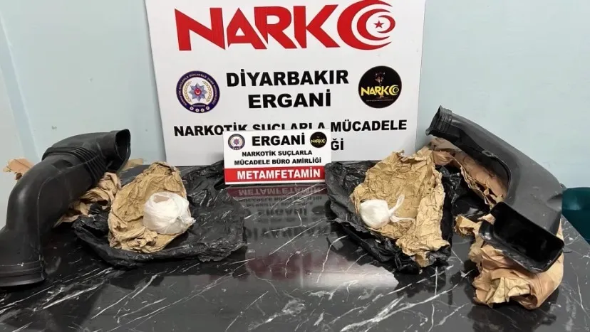 Kargo kolisinde ve araç yedek parçaları içerisinde uyuşturucu ele geçirildi
