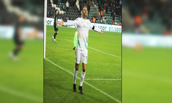 Marco Paxiao Şanlıurfaspor'da kalmalı mı?