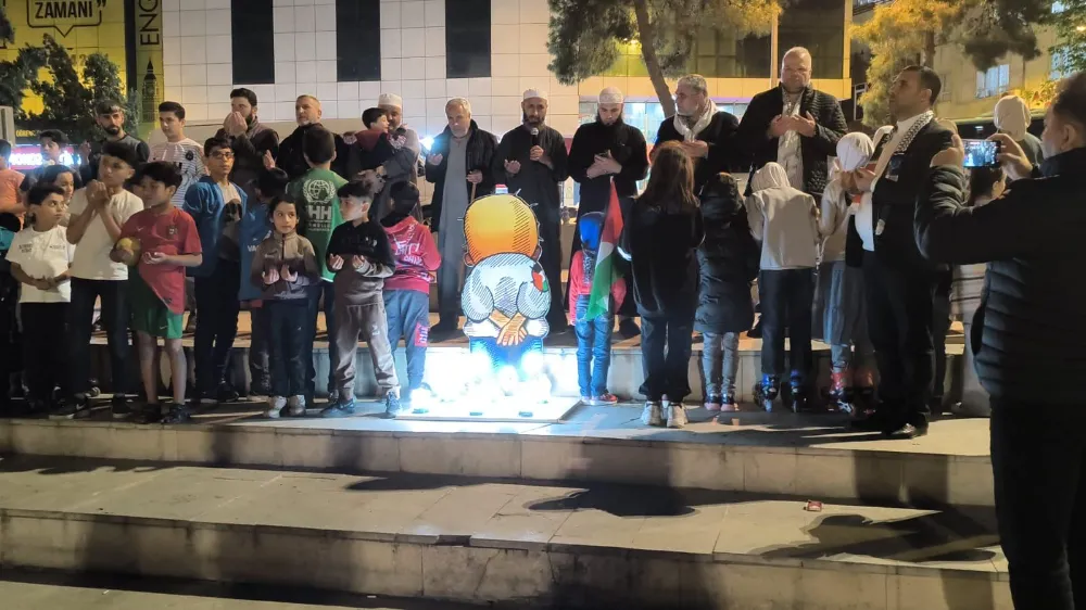 Urfa'da Gazze için eller semaya kalktı
