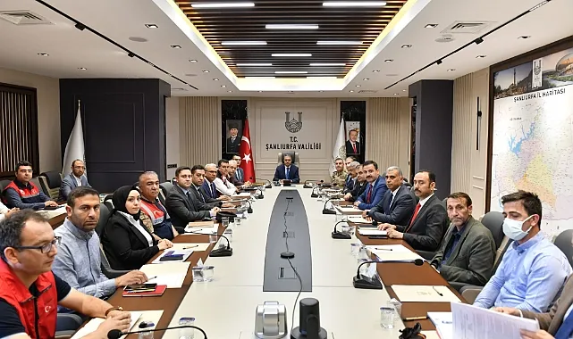 Vali Şıldak'ın gündeminde sokak hayvanları var