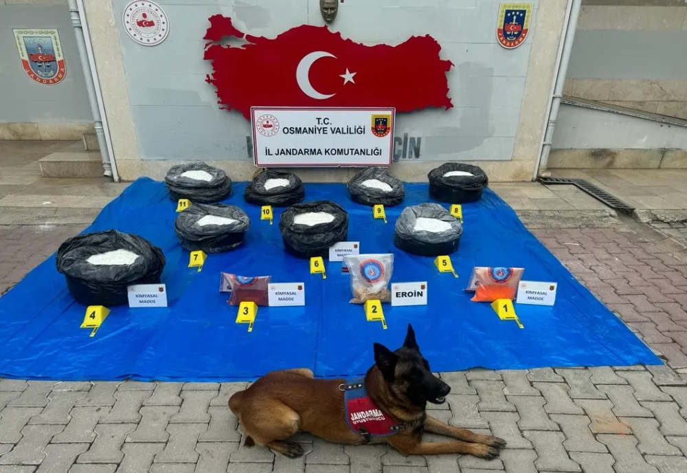 Ağaçların altına gizlenmiş uyuşturucu madde ele geçirildi