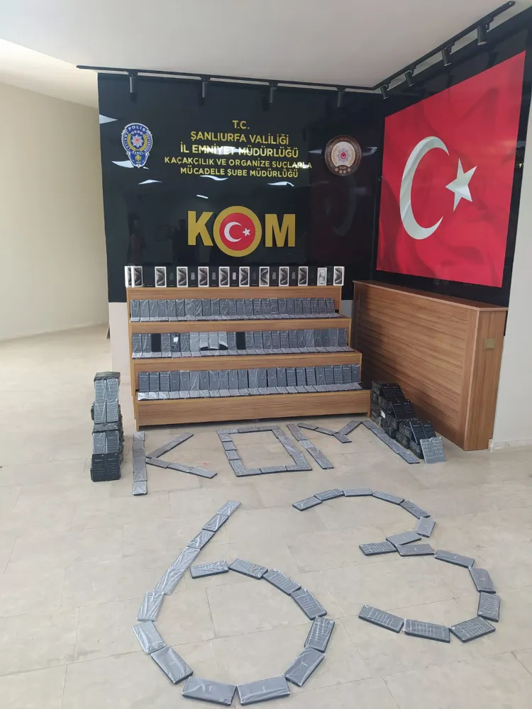 Piyasa değeri 10 milyon değerinde kaçak telefon ve sigara ele geçirildi