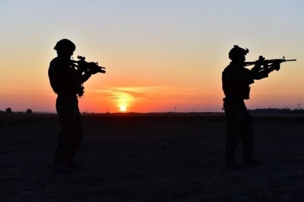 Irak’ın kuzeyinde barınma alanlarından kaçan 2 PKK’lı terörist teslim oldu