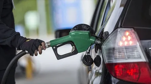 Benzin ve motorine zam, oto gaza indirim