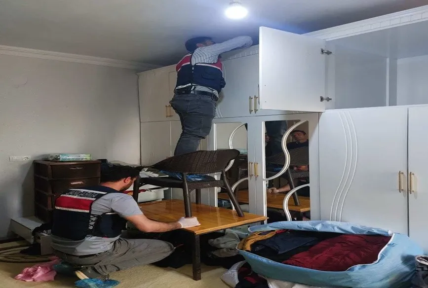 PKK’nın şehir yapılanması YPS’ye operasyon: 10 gözaltı