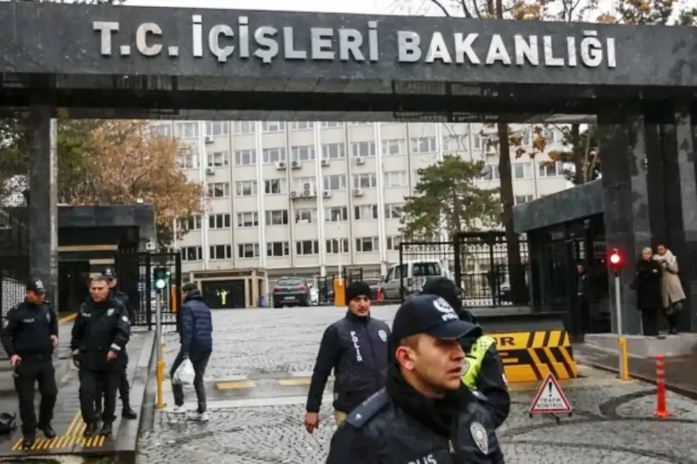 Koruma araç ve polis sayısı azaltıldı