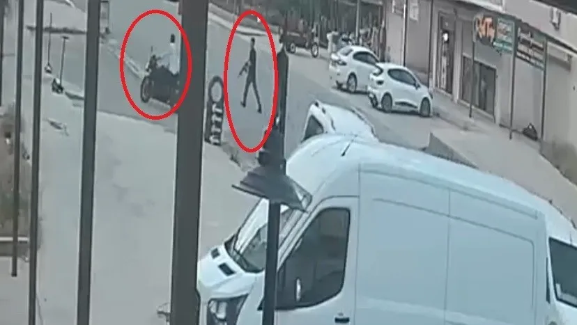 İş yerine silahlı saldırı anı güvenlik kamerasına yansıdı
