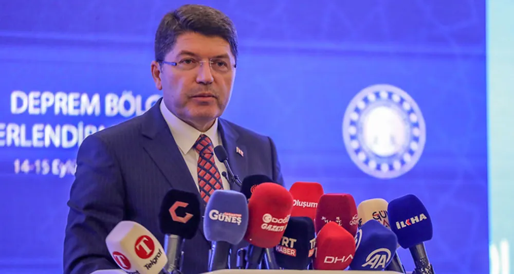 Hakim ve savcı yardımcıları 1 yıl eğitim alacak, 2 yıl tecrübeli hakim ve savcıların yanında görev yapacak