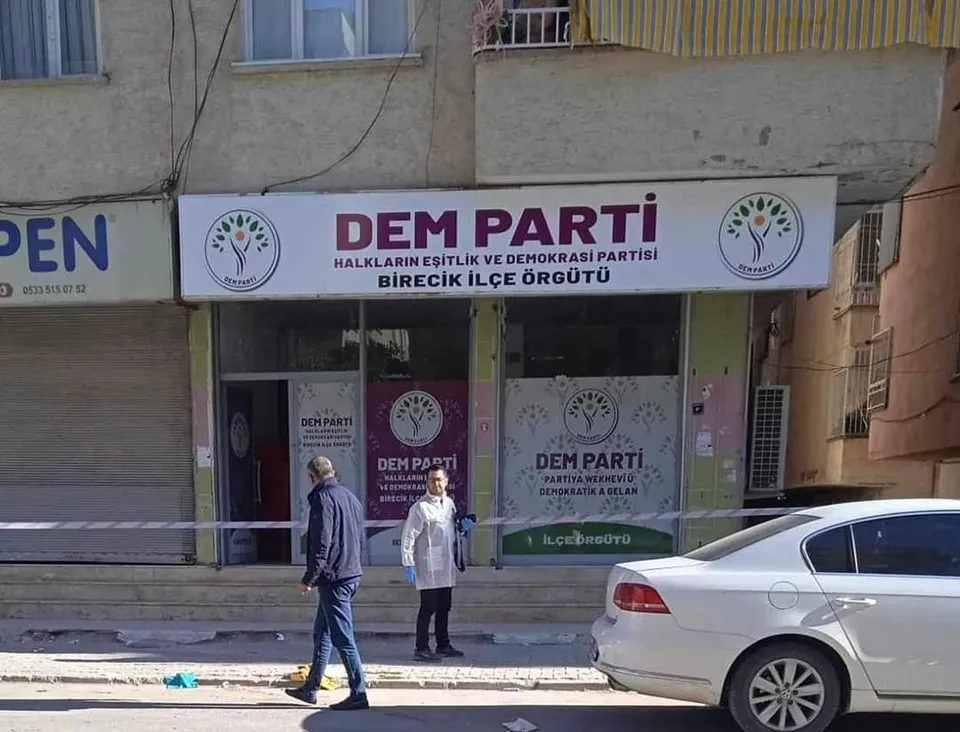 DEM Parti İlçe Başkanlığına silahlı saldırı: Valilik açıklama yaptı