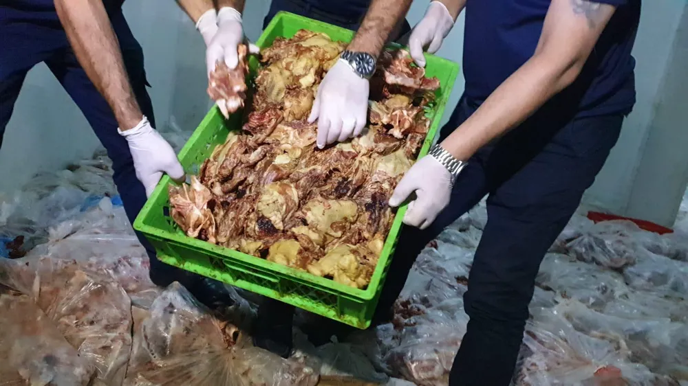 Urfa’da 10 ton bozuk et ele geçirildi