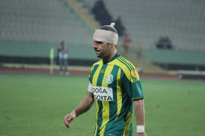 Urfaspor’un eski oyuncusu futbola veda etti