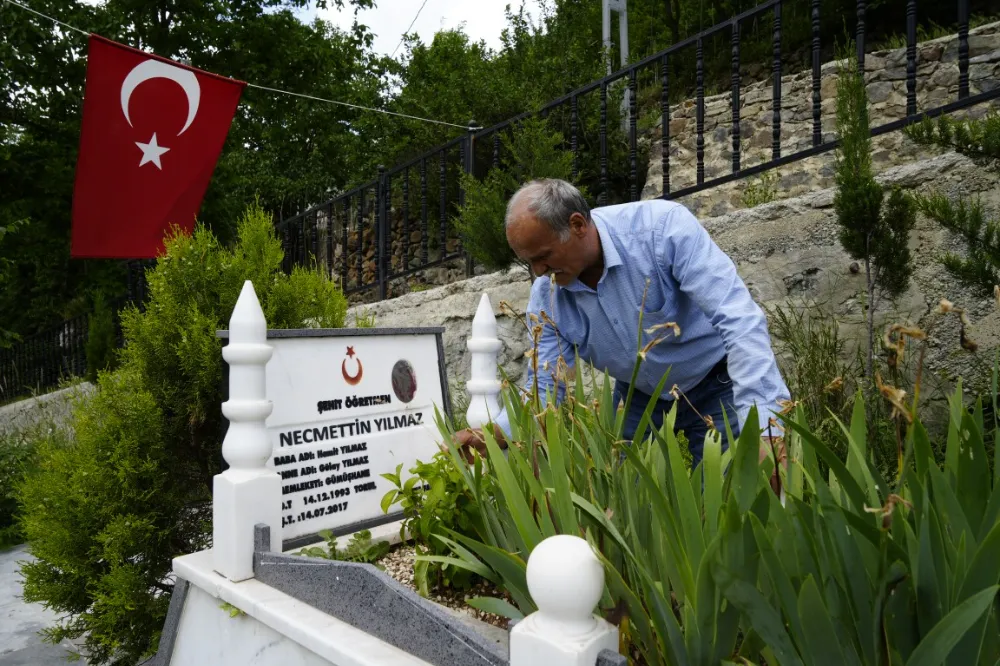 Şehit Necmettin öğretmensiz 7. Babalar Günü babası için buruk geçiyor