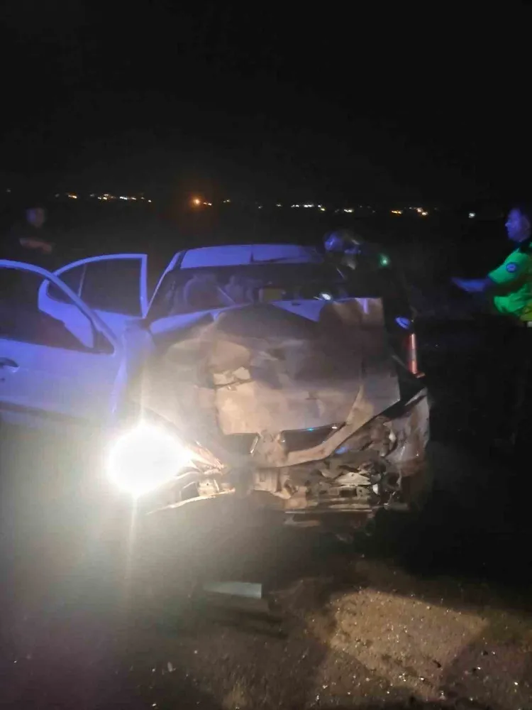 İki otomobilin çarpıştığı kazada 4 kişi yaralandı