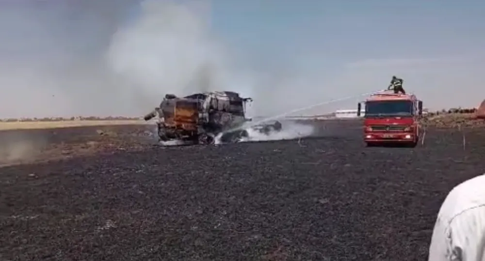 50 dönüm ekili arazi ve biçerdöver yandı