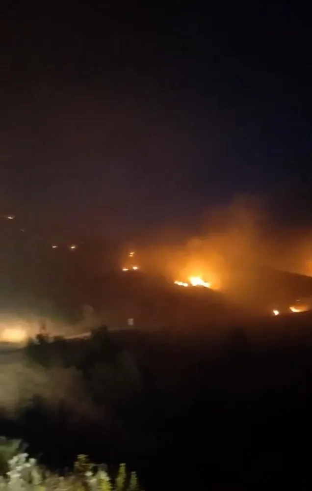 Gece başlayan yangın söndürüldü