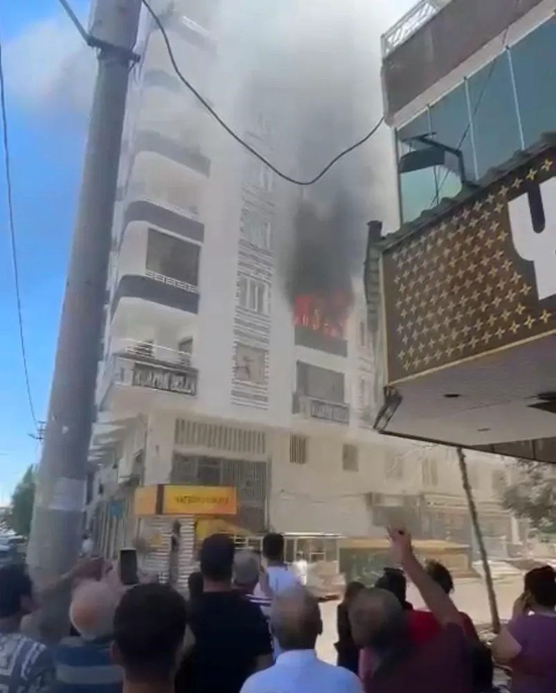Yangın paniği: 6 kişi dumandan etkilendi