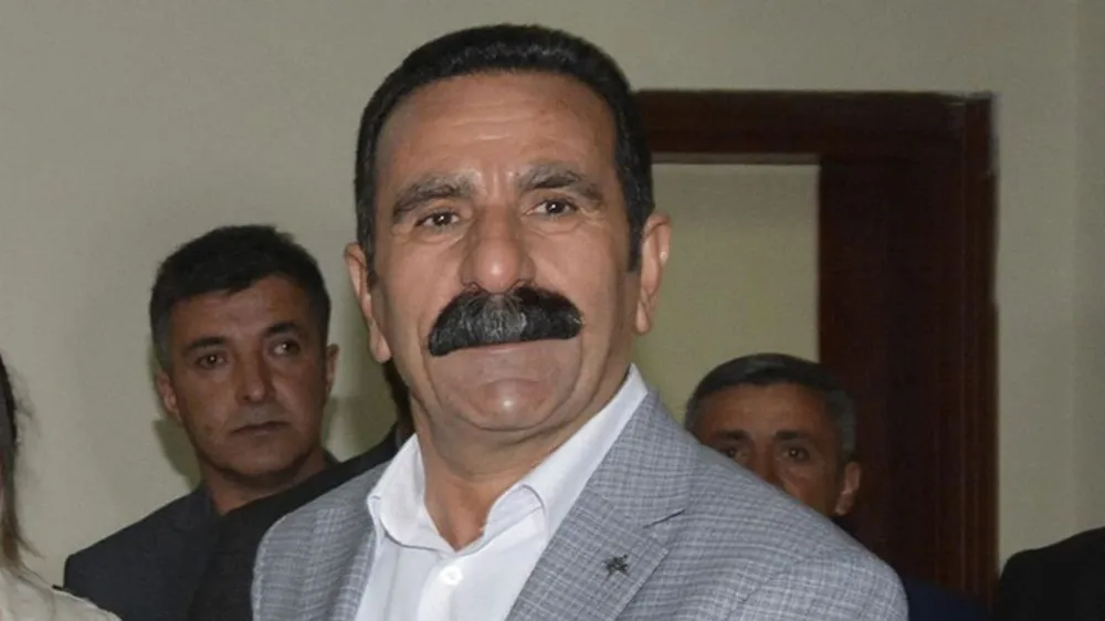 Hakkari Belediye Başkanı görevden alındı