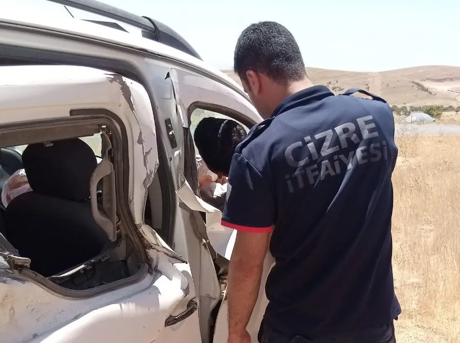 Hafif ticari, tıra arkadan çarptı : 1 yaralı