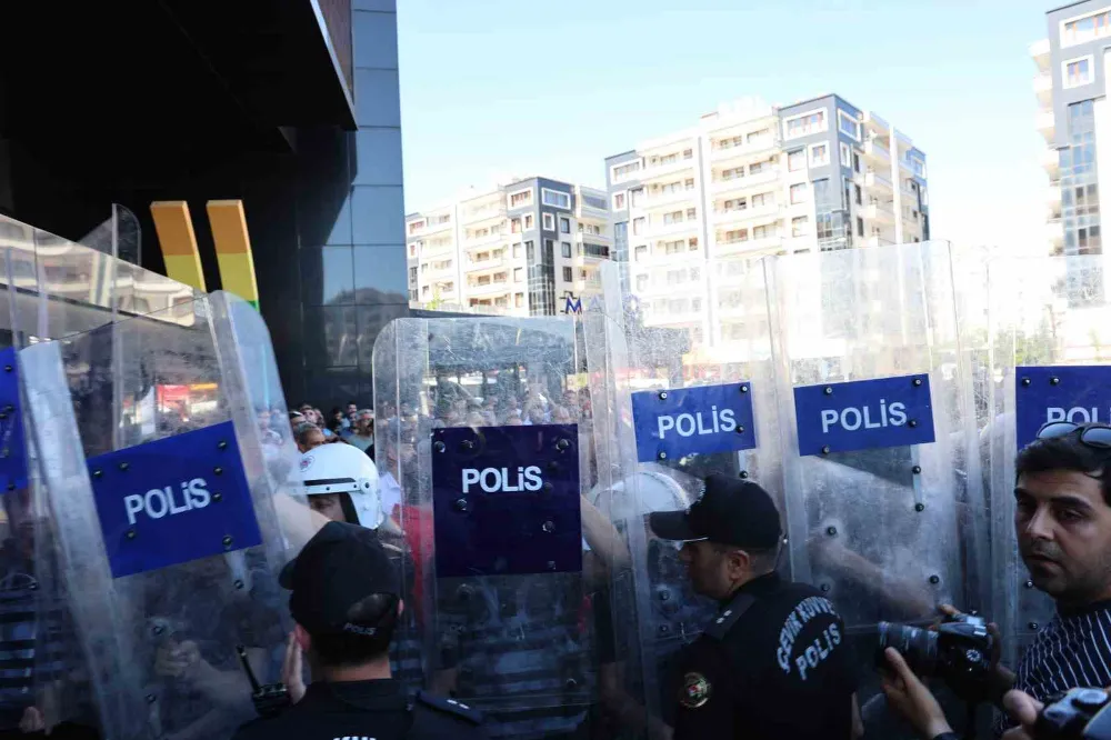 DEM Parti’den ‘kayyum’ açıklaması