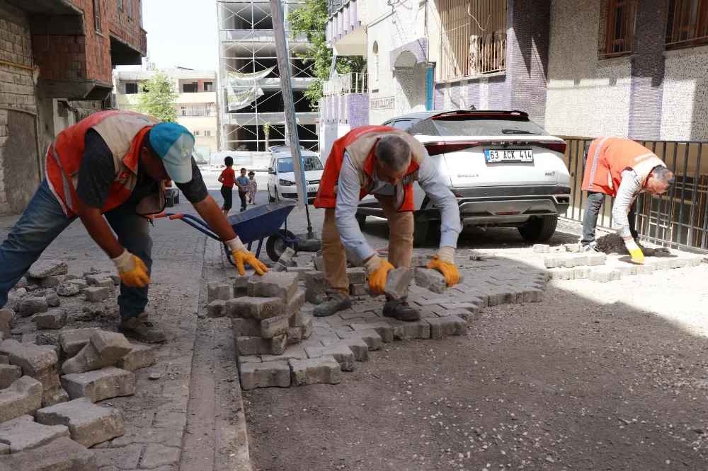 HALİLİYE BELEDİYESİ 4 MAHALLEDE ÜSTYAPIYI YENİLİYOR