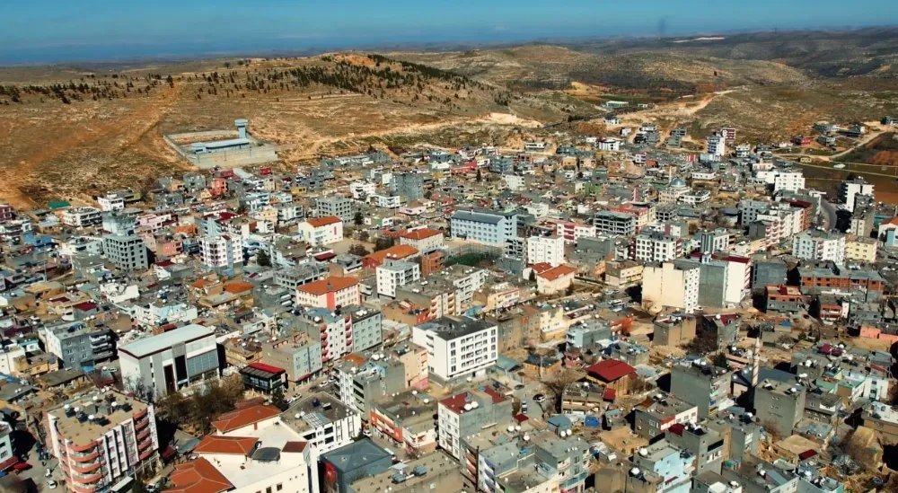 Yolun karşısına geçerken aracın çarptığı yaşlı kadın hayatını kaybetti