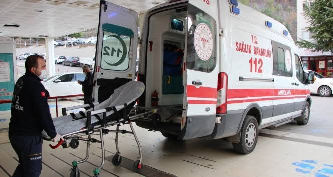 Otomobilin çarptığı kız çocuğu yaşamını yitirdi
