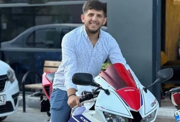 İki motosiklet çarpıştı: 1 ölü, 1 yaralı
