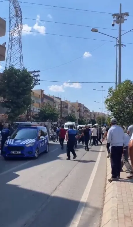 Urfa’da zabıta ile seyyar satıcı arasında kavga: Çok sayıda yaralı